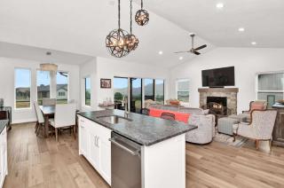 Stunner with Lake Mountain Views and Private Hot Tub - 9