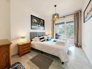 Stylish Beachfront apt with sea view - 7