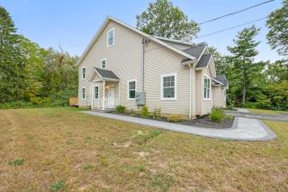 Spacious House with King Beds in Prime Location - 5