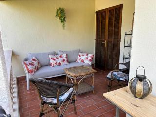 Bright apartment with terrace & sea view - 8