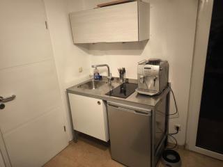 Quiet 2-person apartment with good connections - 1