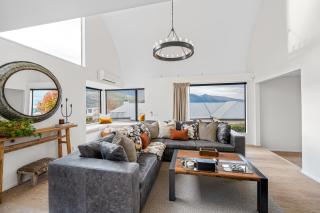 Luxury Away - Kareare - Hot Tub-Free Parking-BBQ - 7