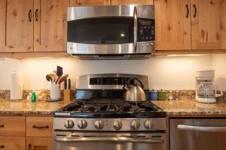 Crestview Condo 18 - 2