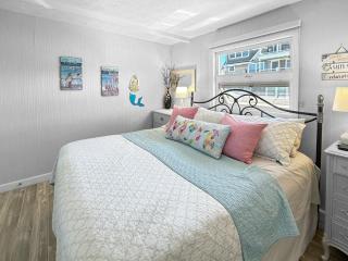 Admiral's Quarters - 2