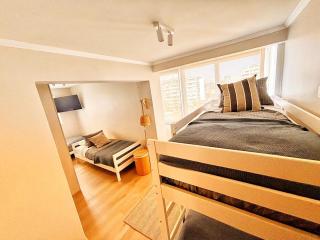 Spectacular oceanfront view for 8 people - 8