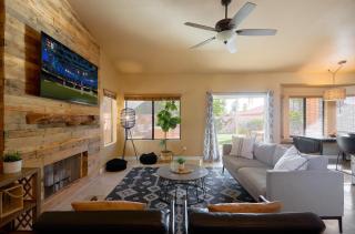 Scottsdale Oasis-Saltwater Pool & Putting Green - 4