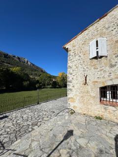 Charming Stone House in Provence - 9