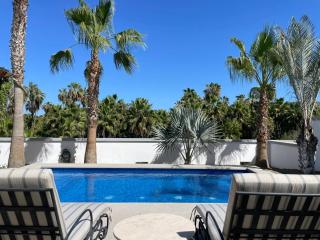 Gorgeous Downtown 4BR House with Pool, Jacuzzi & Firepit - 7