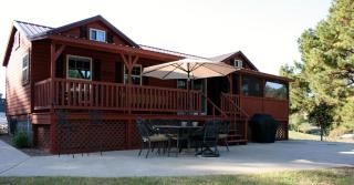 Lakefront Retreat for 8 with Fire Pit & Cozy Cabin Vibes - 2