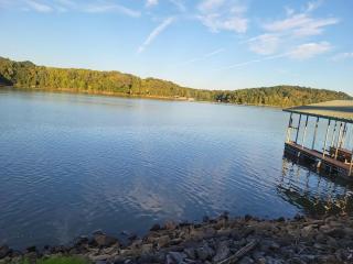 Lakefront Retreat for 8 with Fire Pit & Cozy Cabin Vibes - 4