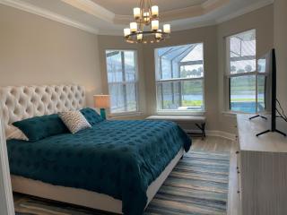 Executive Style Pool Home In Skye Ranch - 3