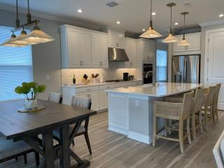 Executive Style Pool Home In Skye Ranch - 7