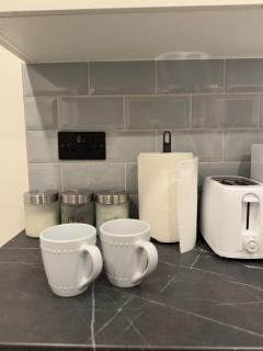 3 bedroom house sleeps 6 Discounts on long stays FreeParking Business free WiFi - 8