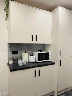 3 bedroom house sleeps 6 Discounts on long stays FreeParking Business free WiFi - 2