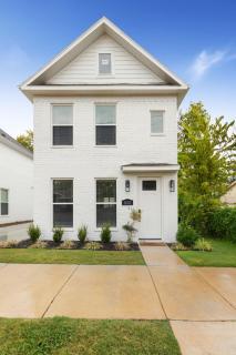 Campus Core-Half mi to Bud Walton-2 mi to Downtown - 9