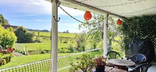 Soggy Bottom Farm House, Sea views and peacocks - 8