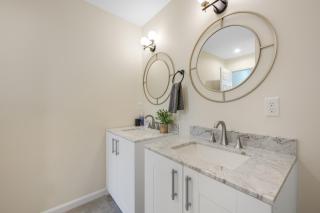 Amazing Entire Townhouse Sleeps 20 Group Favorite - 6