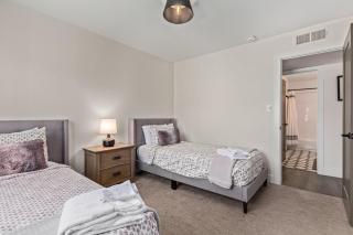 Greenway Getaway - Private Pool - North Scottsdale - 5