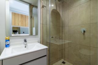 Ellipse Waterfall 4212 - 3