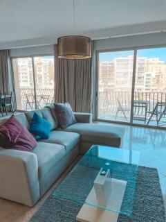 Panoramic Sea Views 3 Bedroom Apartment in St Julians - 5