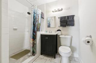 Cute 2Bed 1bath, 7blocks from French Q, steps to Jazz venues, free gated pk include - 4