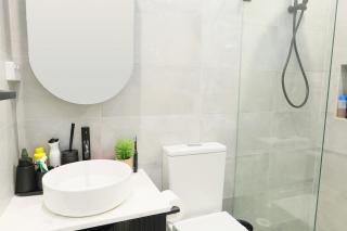 2 Bedroom Unit in a brilliant Randwick location - 3