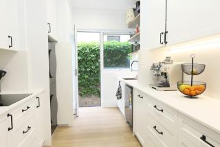 2 Bedroom Unit in a brilliant Randwick location - 1