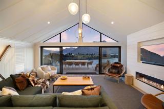 Luxury Away - Tihi - Hot Tub-Free Parking-BBQ - 0