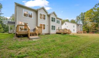 Luxury 5BR Home in Central Bloomfield Spot - 7