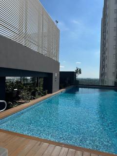 Moderno departamento con vista a Santa Lucía, Mty - 2