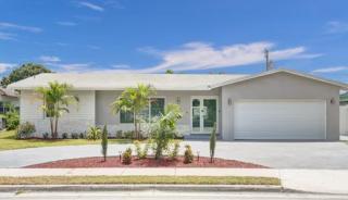 Cypress Breeze, Coastal Comfort! Heated Pool! - 9