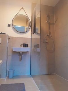 Krausiebers Wohlfühlapartment - Moderne Unterkunft an der A44 Velbert-Heiligenhaus - 2