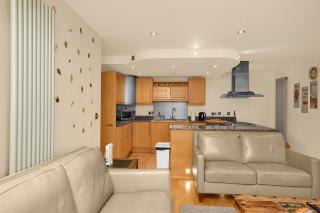 Elite UKi Apartment in Canary Wharf - 8