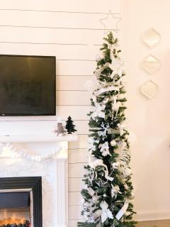 Chic flat close to Edinburgh, Airport, & Zoo - 9