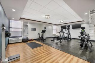 Best Western Plus Indianapolis NW Hotel - 4