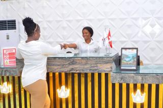 Chinbell Luxury Hotel & Suites - 3