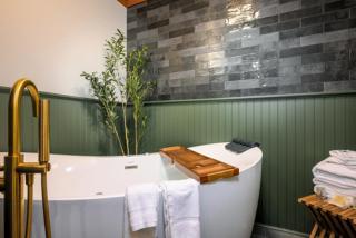 Little Creek Cove Beach Resort - 5