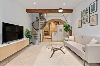 Cozy Apt with Smart TV, Elevator & Equipped Kitchen - 6