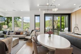 Mountain and Main at Old Town - 4