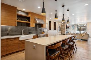 Main Street Modern at Old Town - 1