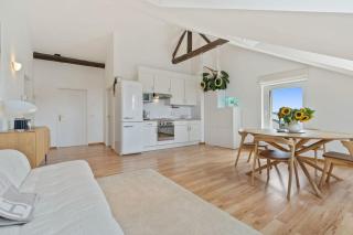 Modern 1-Bedroom near Train Station & Old Town - 0