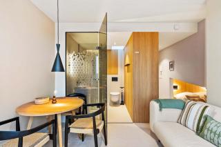 Modern and Cozy Studio Retreat near the City - 8