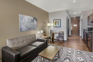 Best Western Plus Williston Hotel & Suites - 2