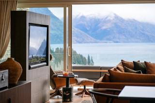 Luxury Away - Manaia Views-HotTub-FreeParking-BBQ - 5