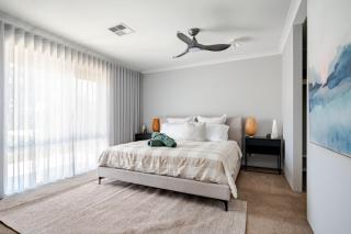 Modern Bassendean Abode - 1