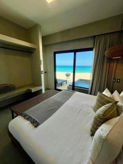 BeachFront with Jacuzzi Bahía Turquesa - 2