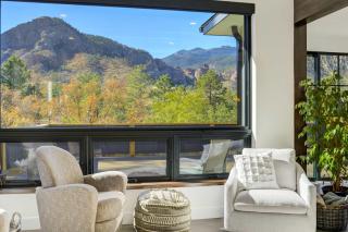 The Mesa House! Luxe Mountain Home near The Broadmoor - 2