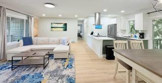 Sudden Valley Luxury Stay-Steps to Lake Louise - 8