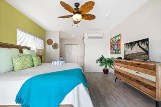 The Sea Spray at Cottages - 9