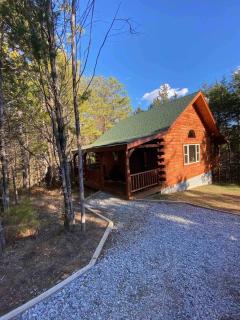 Woodland Cabin Rental near High Bridge Trail State Park in Prince Edward County, Virginia - 4